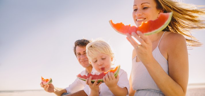 14 ways to raise a toddler with healthy-eating habits